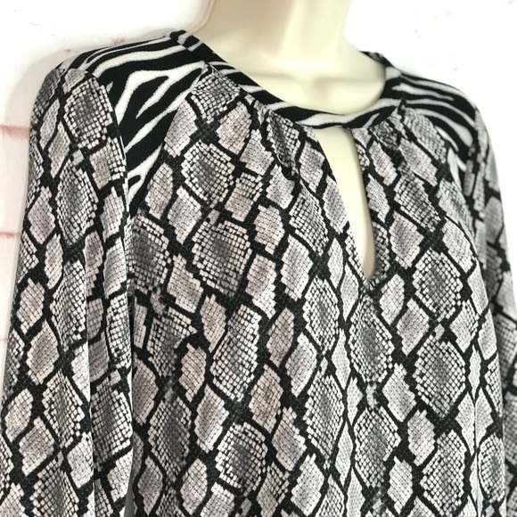 MICHAEL Michael Kors XS Snake Print Keyhole Neck Black & Gray Long Sleeve Blouse - Picture 11 of 14